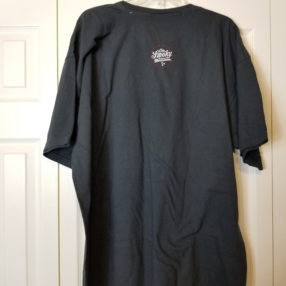 Ole Smoky Moonshine Christmas Tee NWT - Picture 4 of 7